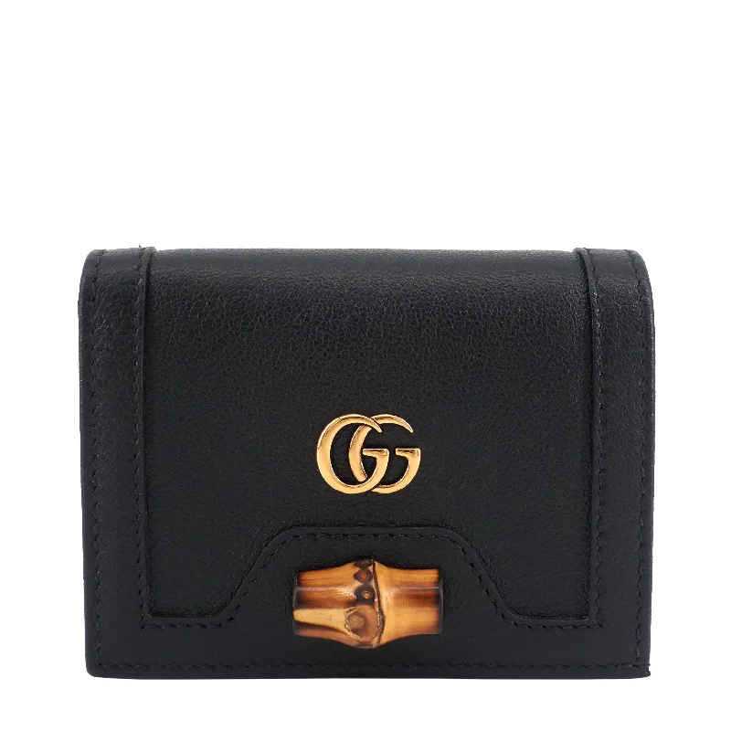 Gucci tote bags for women with a double - handle designDiana Card Case Leather Wallet