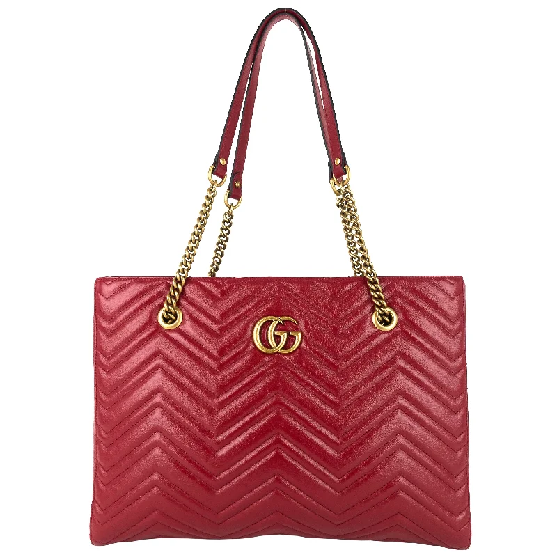 Gucci tote bags for women with a water - resistant coatingGG Marmont Medium Matelassé Leather Tote Bag