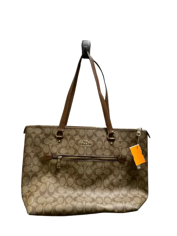 Ladies Coach shoulder bags with a magnetic - closure flap for easy accessHandbag By Coach, Size: Medium