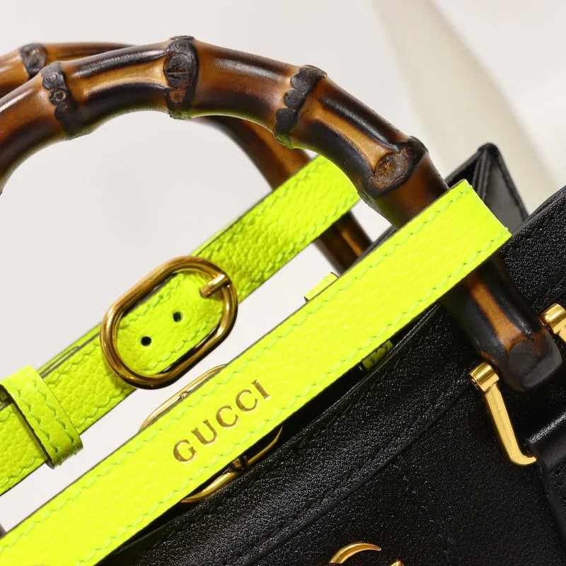 Gucci tote bags for women with a spacious interiorGucci Bags