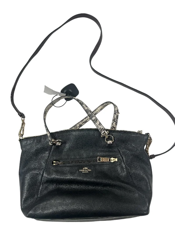 Ladies Coach Tabby bags with a detachable shoulder strapCrossbody Designer By Coach, Size: Medium