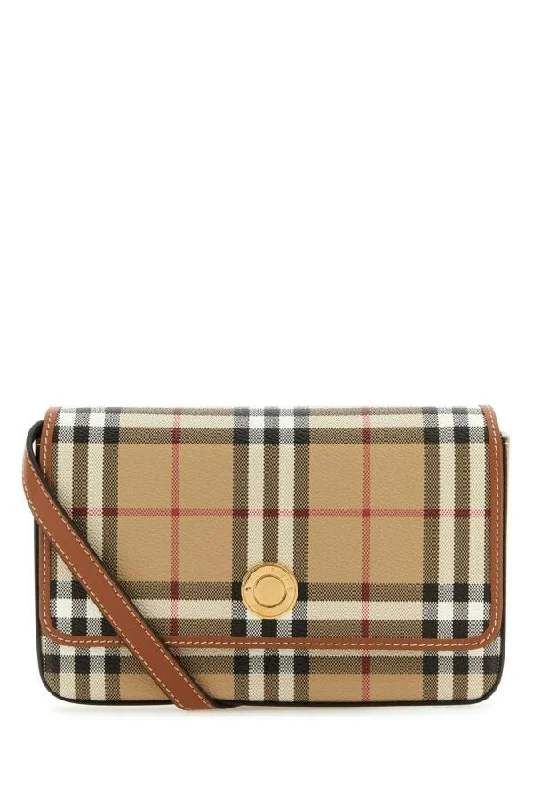 Vintage Inspired Burberry Bags for Retro LoversBurberry Woman Portafoglio