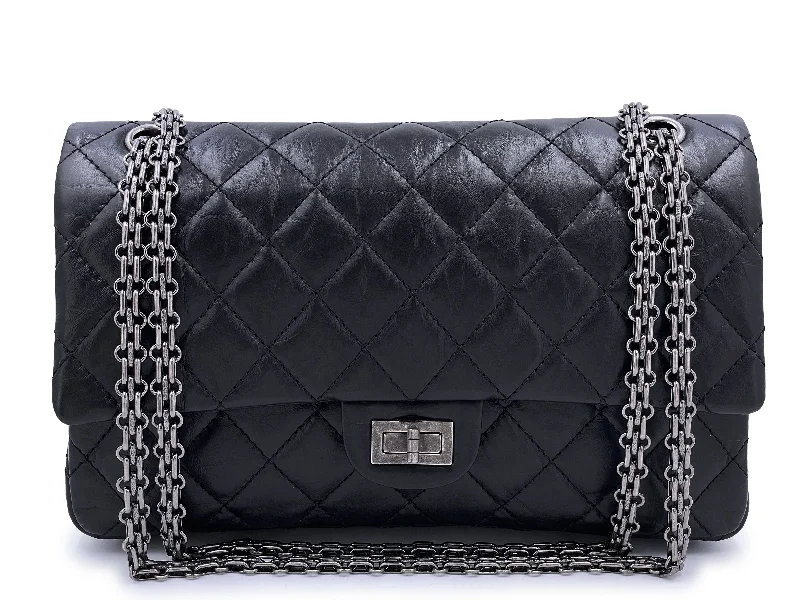 Chanel Lightweight Handbag for Daily ErrandsChanel Black Reissue 2.55 Classic Double Flap Bag 226 Medium