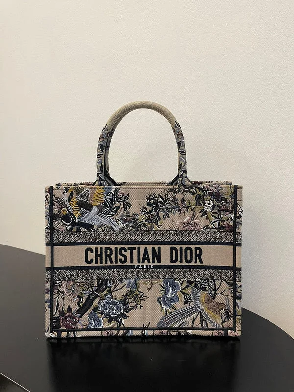 Christian Dior handbags with a detachable mirror for on - the - go touch - upsChristian Dior  Bags - 4318