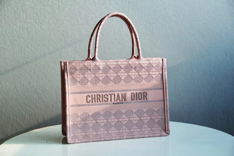 Trendsetting Christian Dior crossbody bags with a colorful strapChristian Dior  Bags - 4334