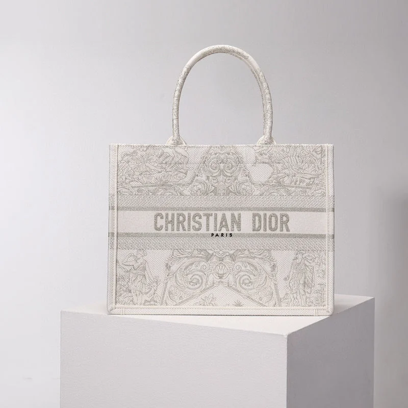 Christian Dior crossbody bags with a front - flap pocket for easy accessChristian Dior  Bags - 4339