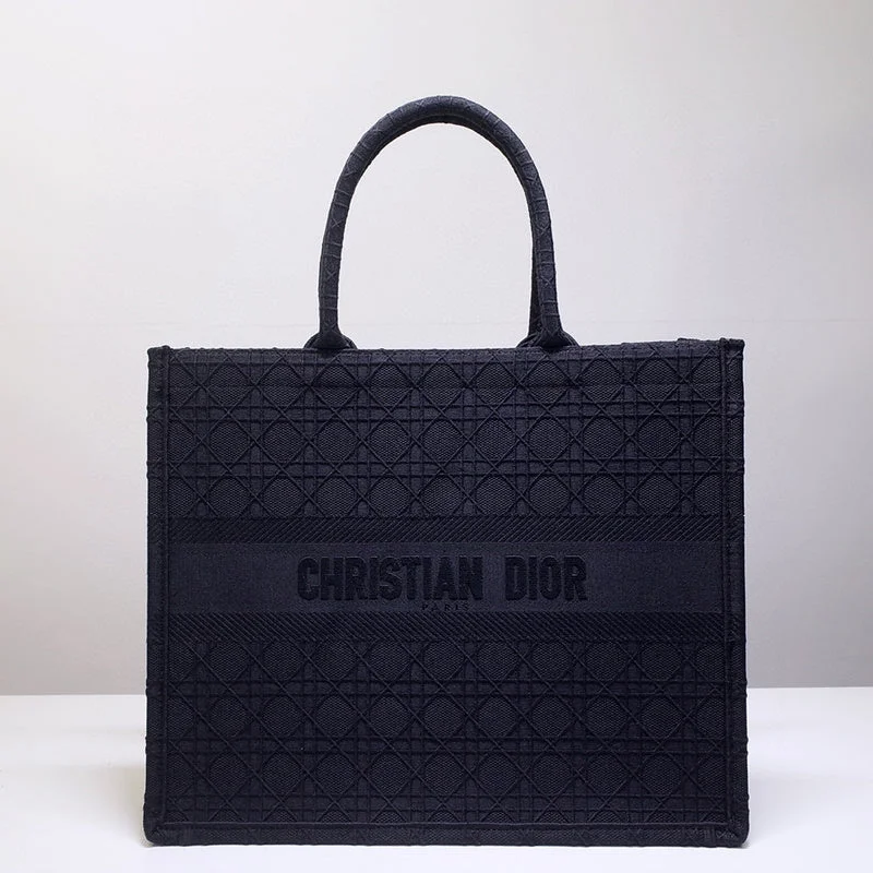 Christian Dior crossbody bags with a front - flap pocket for easy accessChristian Dior  Bags - 4347