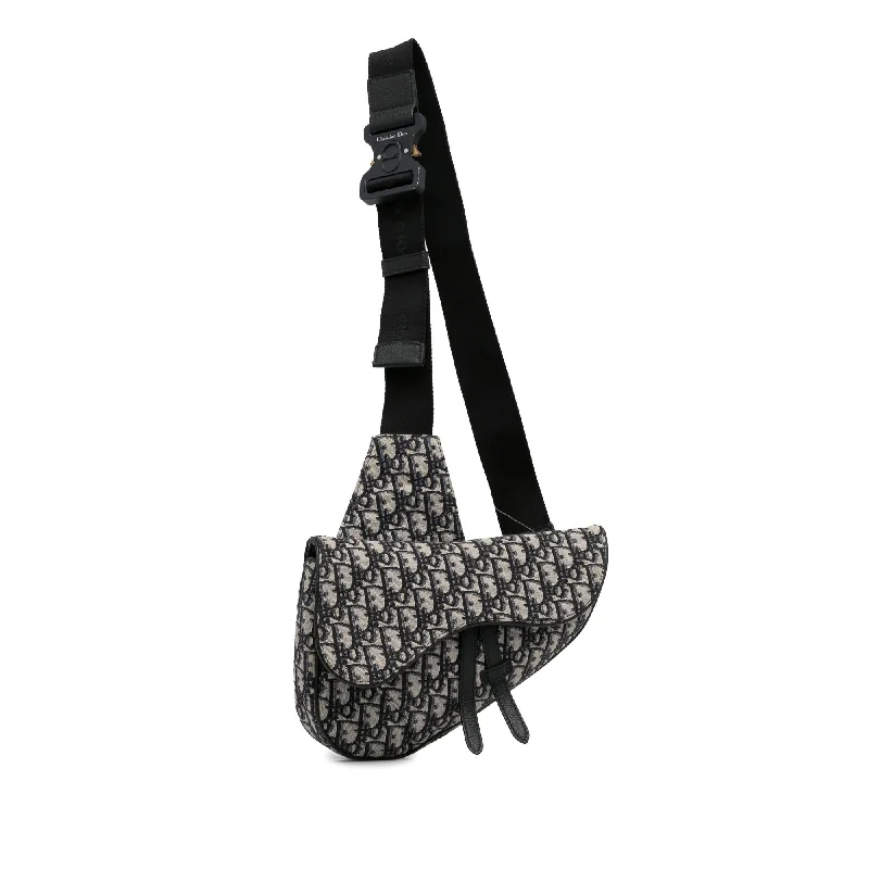 Christian Dior Saddle bags with a studded trim for a bold lookDior Oblique Saddle Crossbody Bag (SHG-HirCYl)