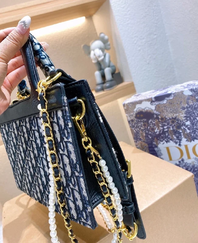 Luxury Christian Dior crossbody bags with a chain - link strapDior shoulder handbag