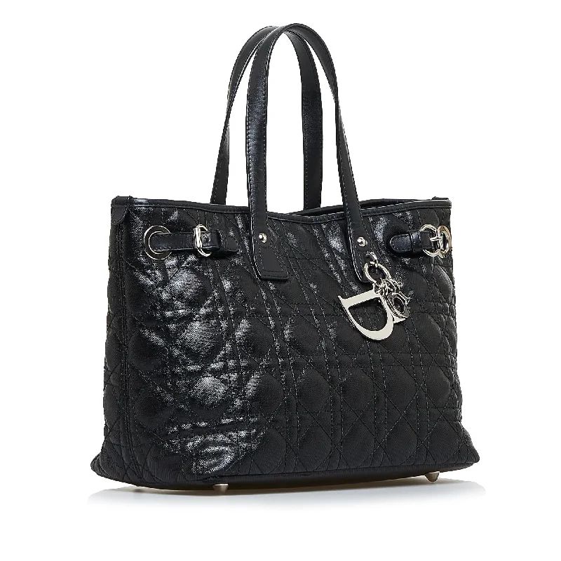 Christian Dior handbags with a detachable mirror for on - the - go touch - upsDior Small Panarea Tote (SHG-vlKjLJ)