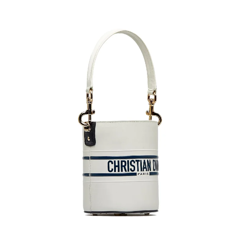 Trendsetting Christian Dior crossbody bags with a colorful strapDior Small Vibe Drawstring Bucket (SHG-qSeCHM)