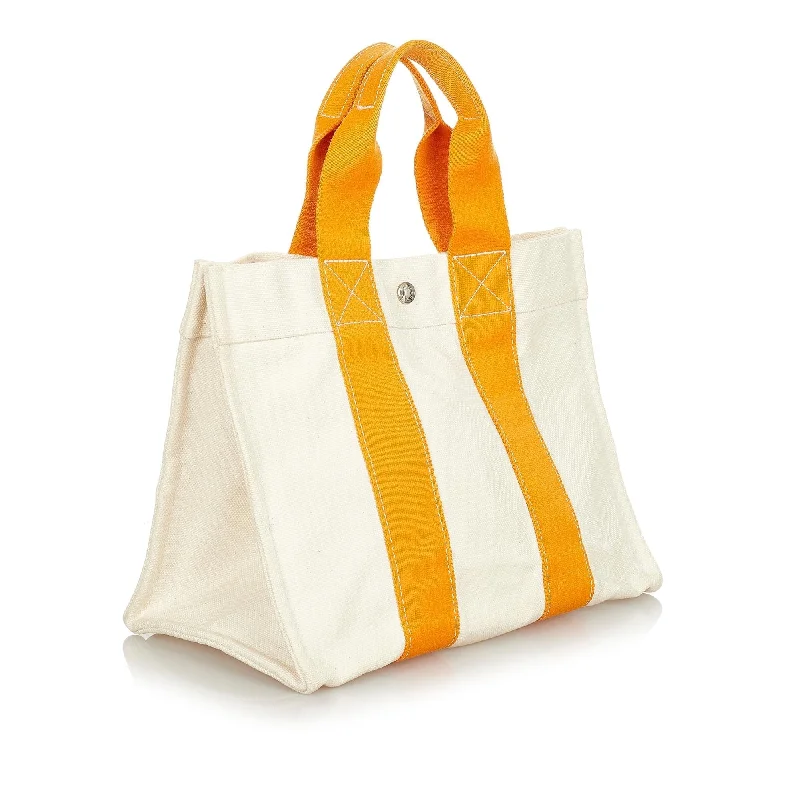 Pattern - Mixing Hermes Bags for a Trendy and Edgy LookHermes Bora Bora PM Tote (SHG-24340)