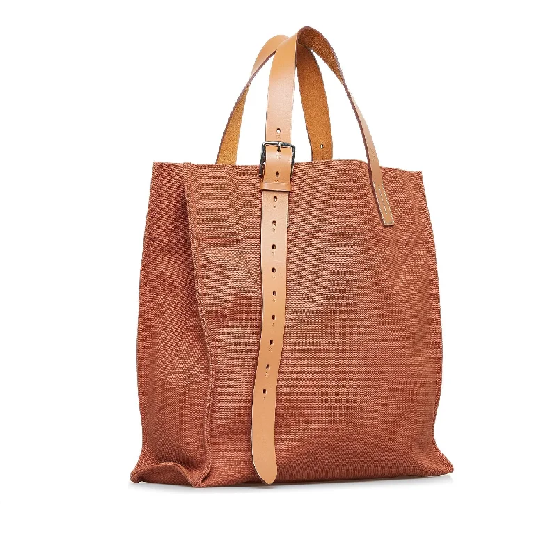 Minimalist Hermes Bags for a Sleek and Timeless LookHermes Etriviere Shopping Tote (SHG-Y2s1Is)